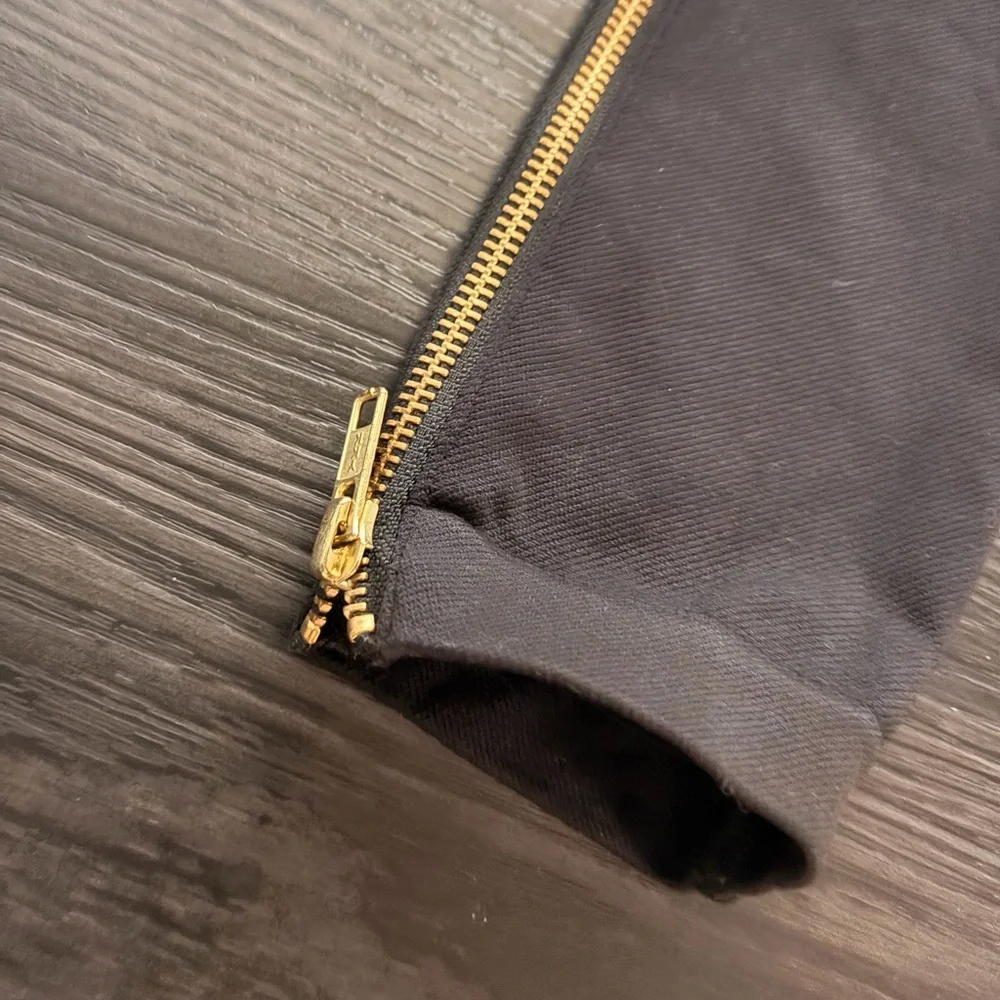 SPANX Look At Me Now Seamless Side Gold Zip Leggings Black - Picture 3 of 5